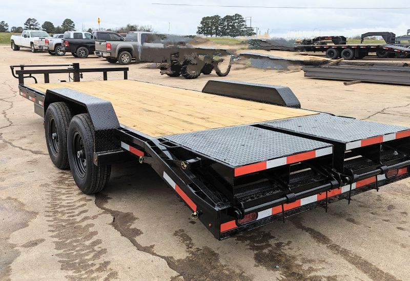 Custom Heavy Duty Equipment Trailer with Drive Over Fender